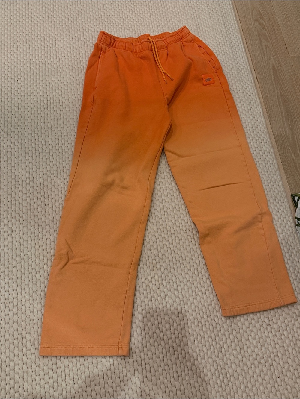 Alo women’s Orange Fade Jogger Pants